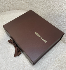 Подарочная коробка Hourglass коричневая на завязке