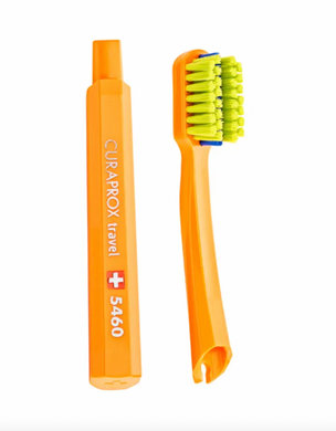 Дорожній набір під час ортотерапії Curaprox "Be You" Ortho Travel Set (зелений)