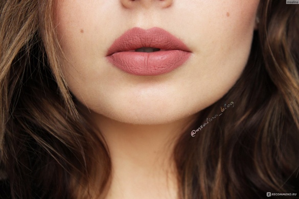 Помада Charlotte Tilbury Matte Revolution Lipstick - Very Victoria